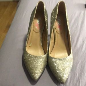 Xoxo metallic gold heels